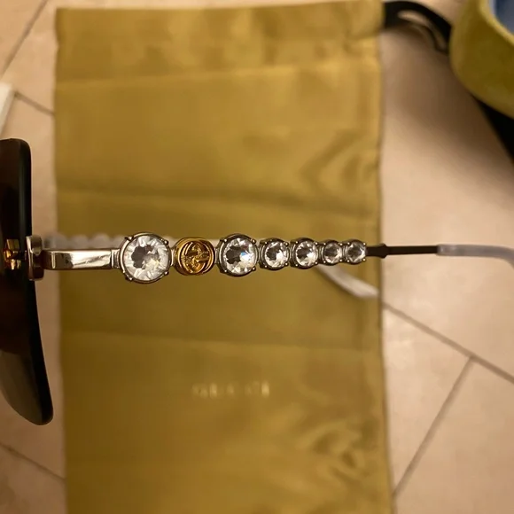 Gucci Square Sunglasses - Picture 3 of 8